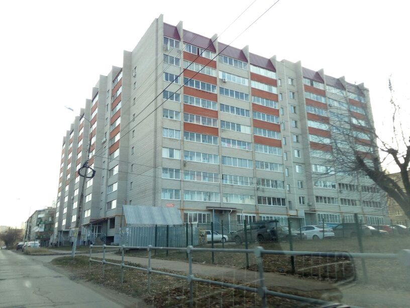 Респ. Удмуртская, г. Ижевск, ул. Ворошилова, д. 37а-фасад здания