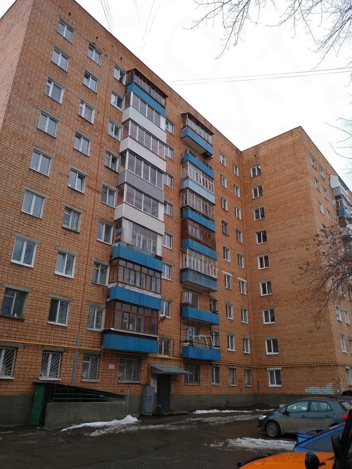 Респ. Удмуртская, г. Ижевск, ул. Ворошилова, д. 81-фасад здания