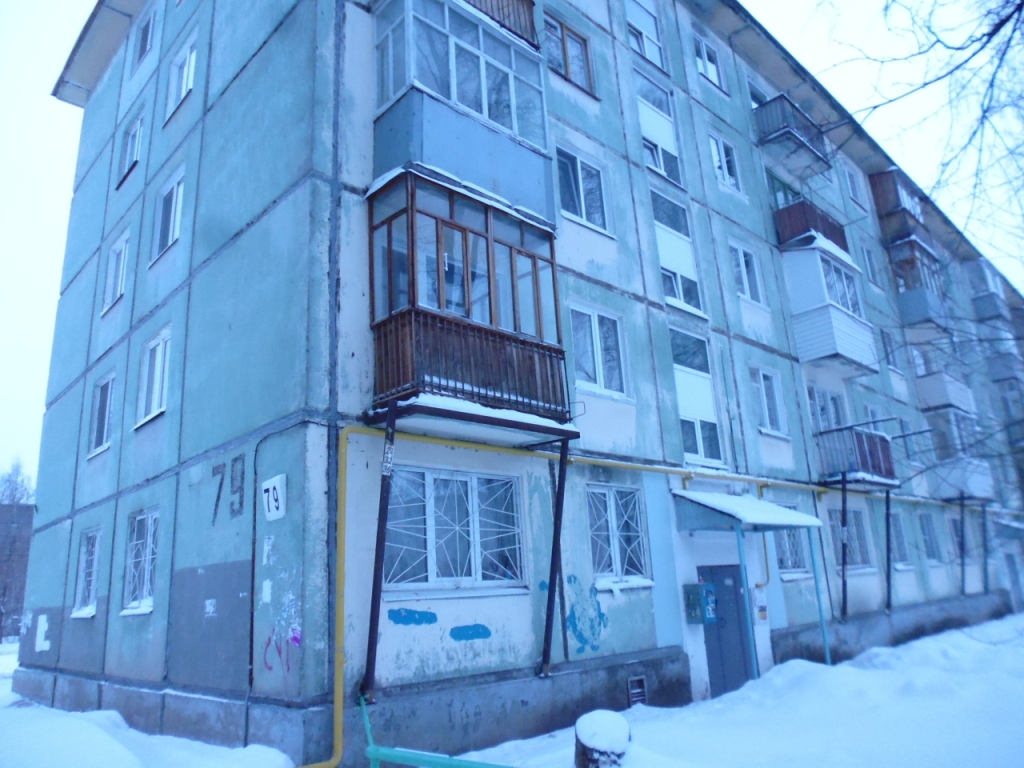 Респ. Удмуртская, г. Ижевск, ул. Дзержинского, д. 79-фасад здания