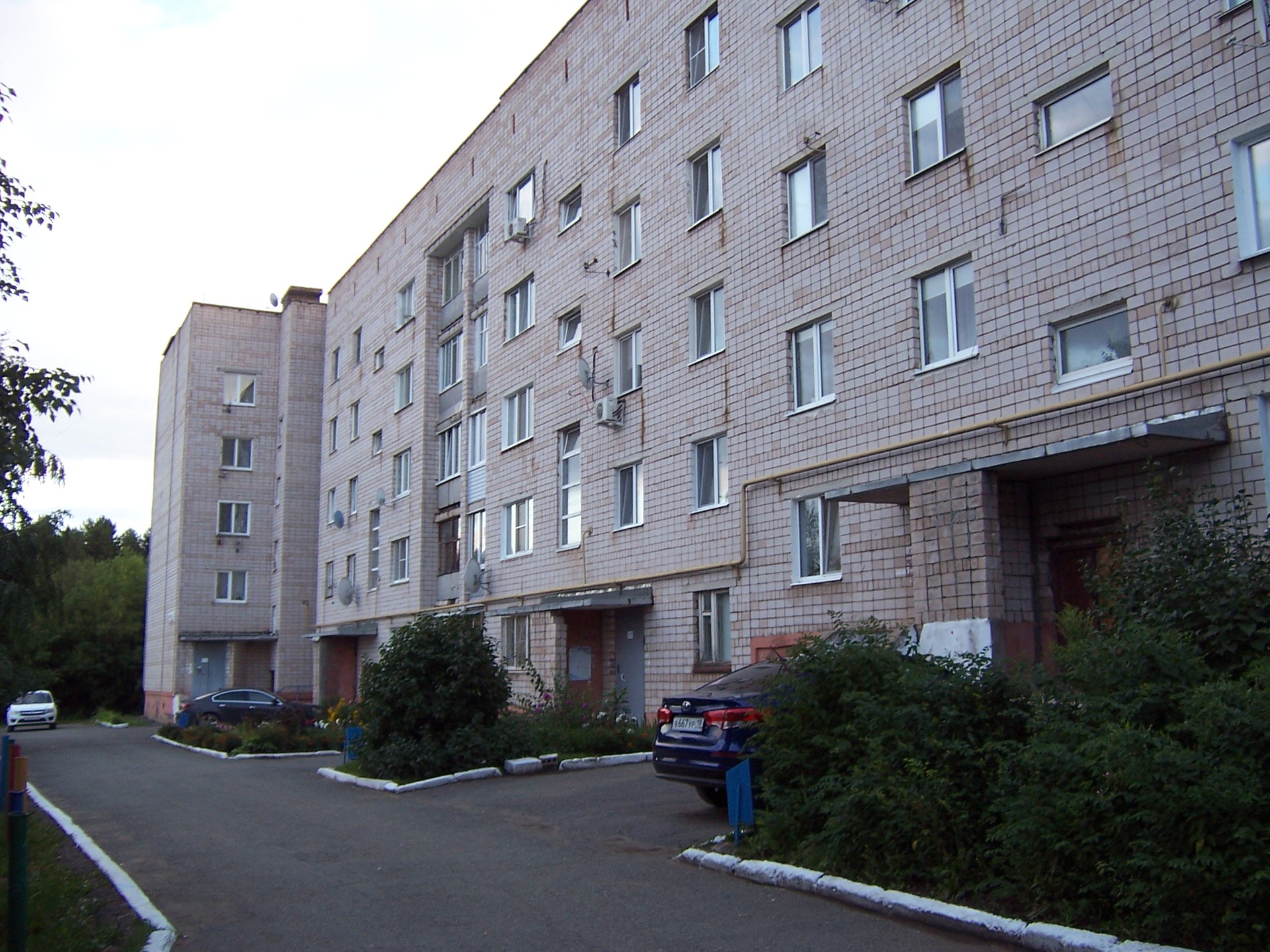 Респ. Удмуртская, г. Ижевск, ул. Крымская, д. 59-фасад здания