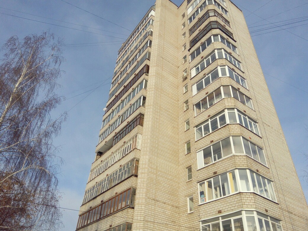 Респ. Удмуртская, г. Ижевск, ул. Орджоникидзе, д. 25-фасад здания