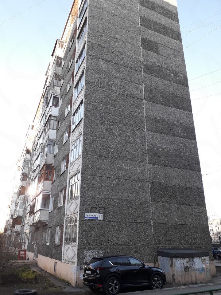 Респ. Удмуртская, г. Ижевск, ул. Пушкинская, д. 69-фасад здания