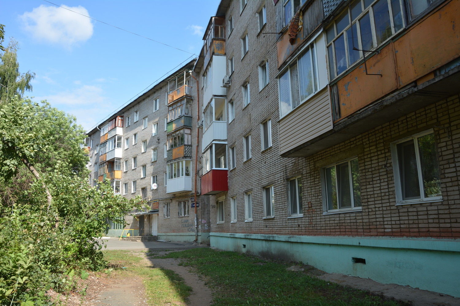 Респ. Удмуртская, г. Ижевск, ул. Тверская, д. 50-фасад здания