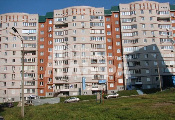 Респ. Удмуртская, г. Ижевск, ул. Удмуртская, д. 141-фасад здания