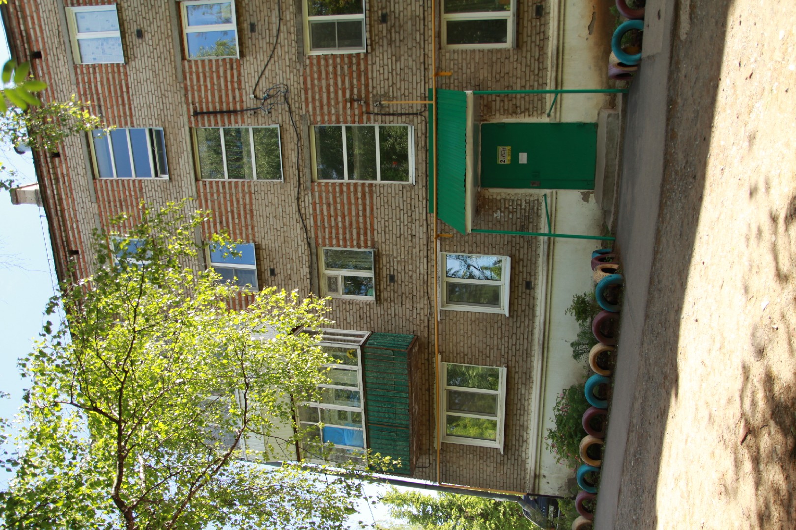 Респ. Удмуртская, г. Можга, ул. Азина, д. 18-фасад здания