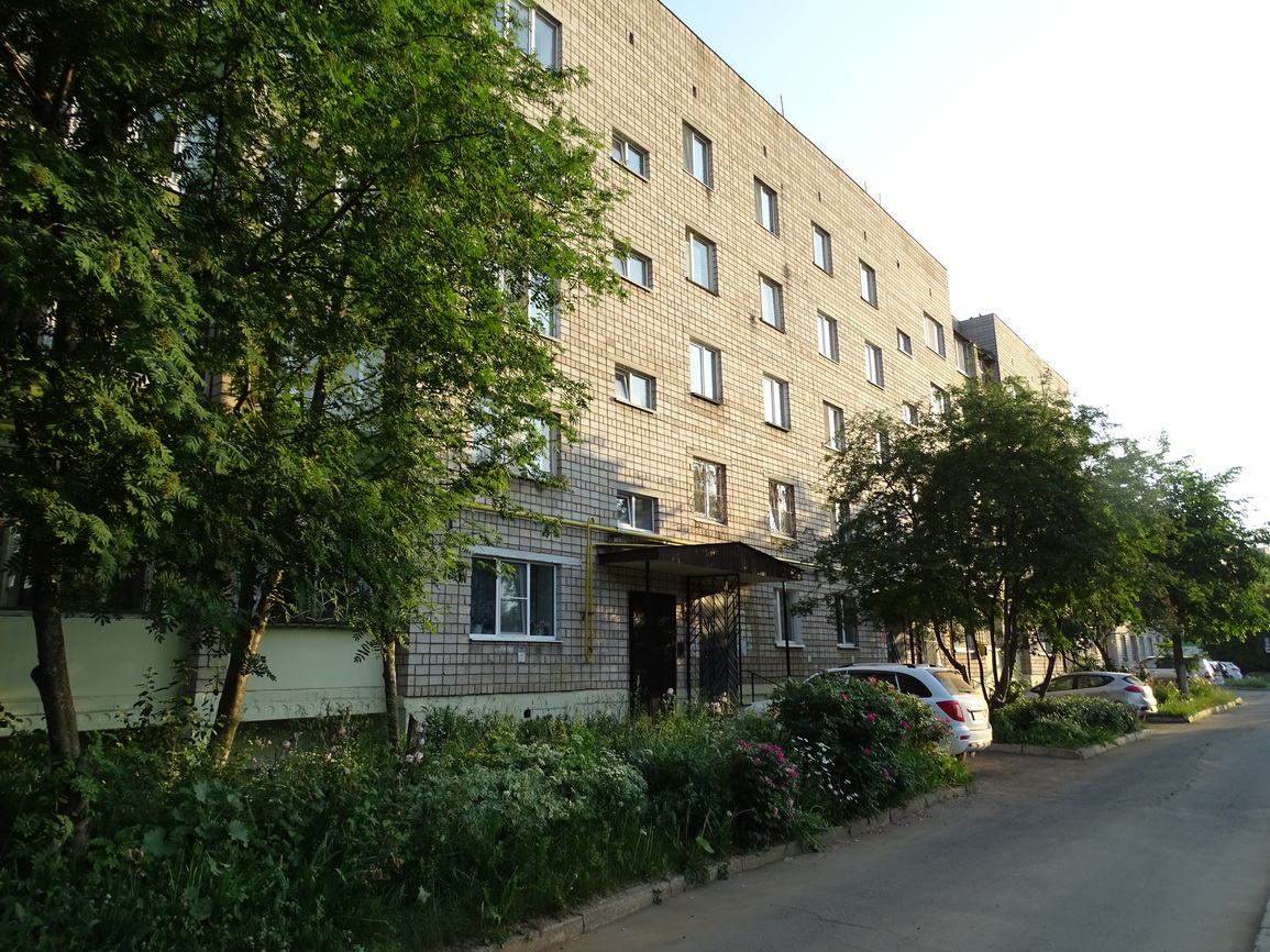 Респ. Удмуртская, г. Сарапул, ул. Интернациональная, д. 44-фасад здания