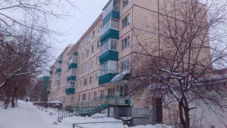 Респ. Удмуртская, г. Сарапул, ул. Интернациональная, д. 62-фасад здания