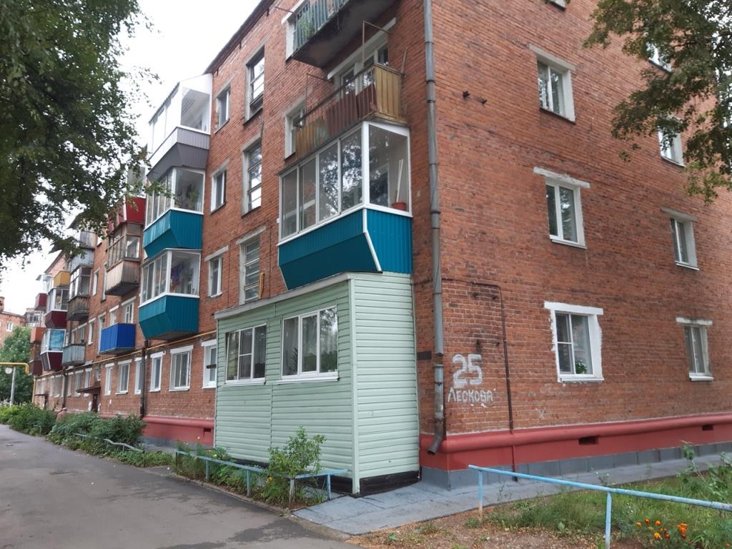 Респ. Удмуртская, г. Сарапул, ул. Лескова, д. 25-фасад здания