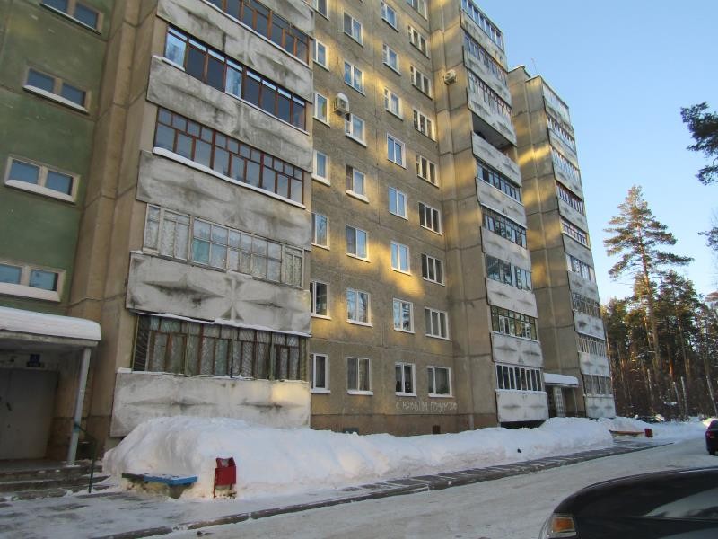 обл. Ульяновская, г. Димитровград, ул. Курчатова, д. 42-фасад здания