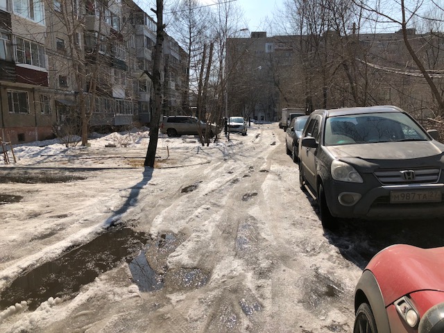 край. Хабаровский, г. Хабаровск, кв-л. ДОС (Большой Аэродром), д. 34-придомовая территория