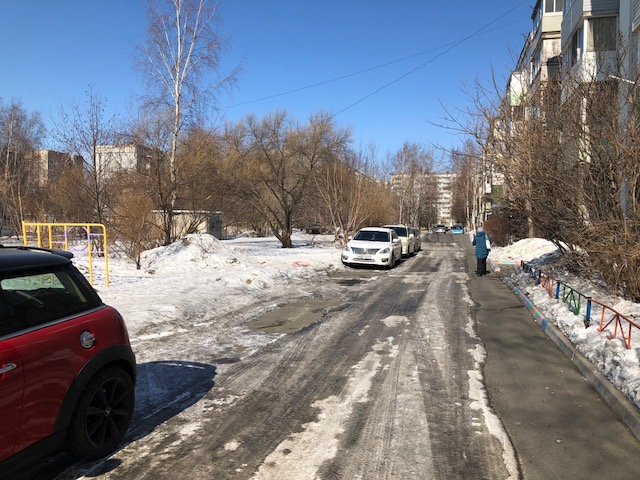 край. Хабаровский, г. Хабаровск, кв-л. ДОС (Большой Аэродром), д. 61-придомовая территория