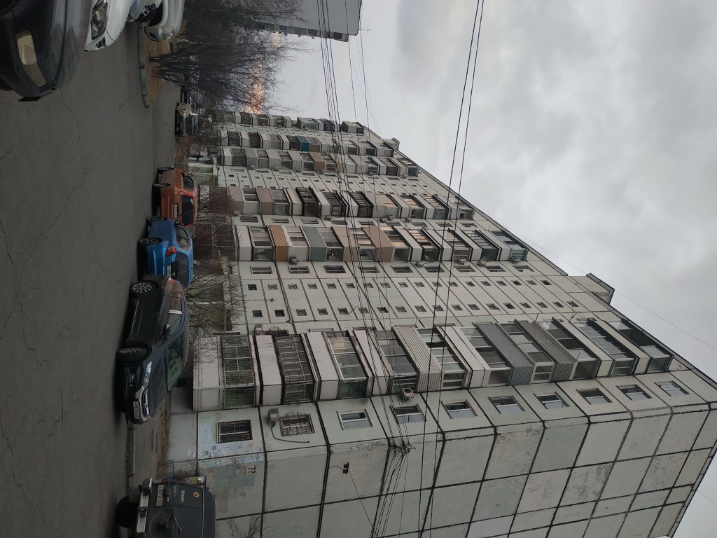край. Хабаровский, г. Хабаровск, кв-л. ДОС (Большой Аэродром), д. 77-фасад здания