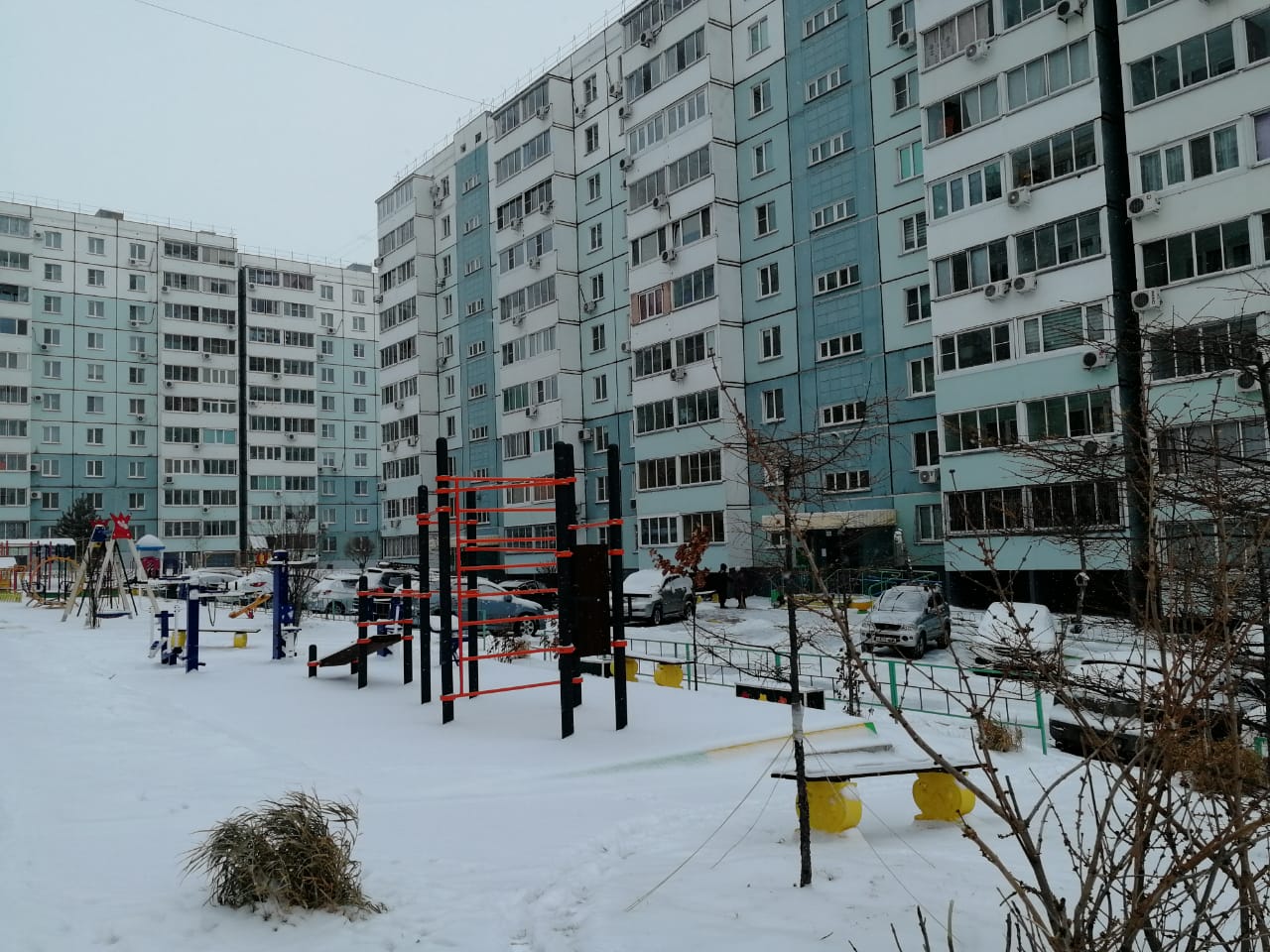 край. Хабаровский, г. Хабаровск, ул. Рабочий городок, д. 8а-придомовая территория