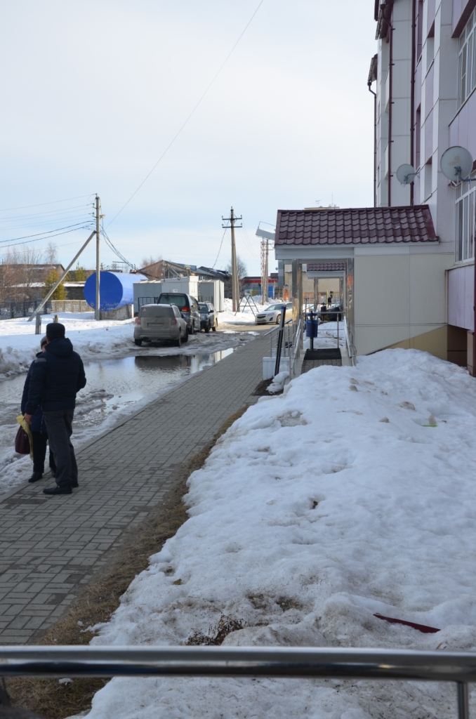 АО. Ханты-Мансийский Автономный округ - Югра, р-н. Октябрьский, пгт. Приобье, ул. Крымская, д. 39А-придомовая территория