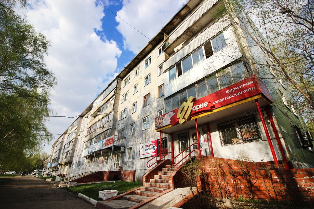край. Алтайский, г. Барнаул, ул. Георгиева, д. 31-фасад здания