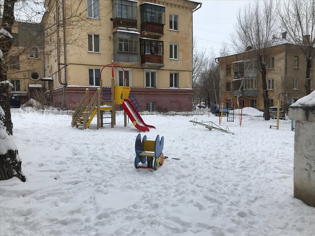 обл. Челябинская, г. Магнитогорск, пр-кт. Ленина, д. 10-придомовая территория