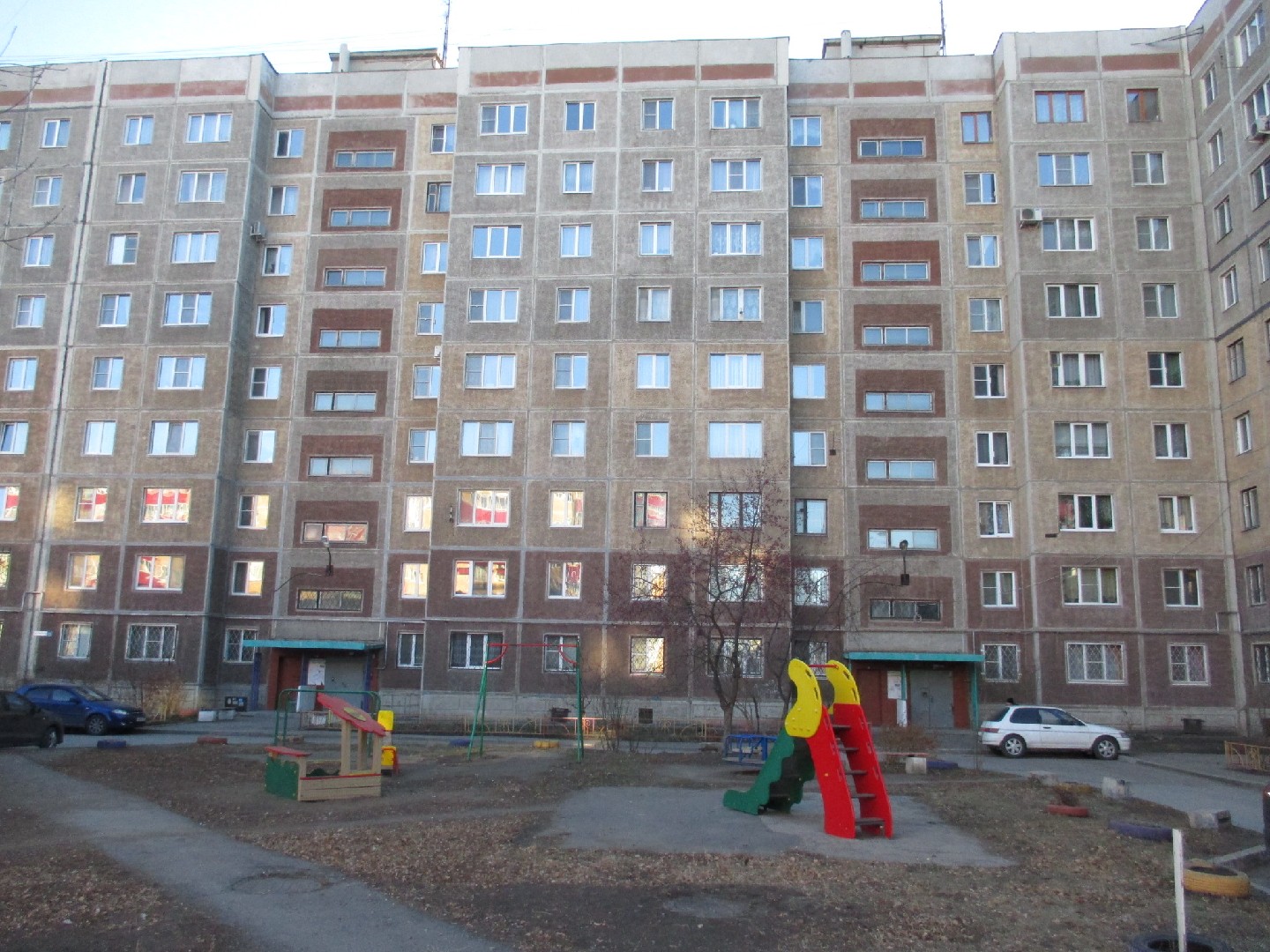 обл. Челябинская, г. Магнитогорск, ул. Тевосяна, д. 35-фасад здания