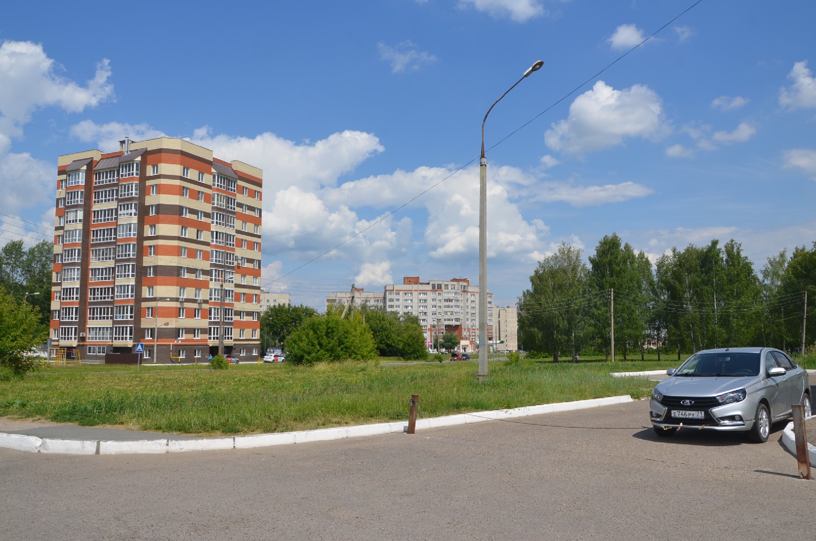 Респ. Чувашская, г. Новочебоксарск, ул. Восточная, д. 14А-придомовая территория