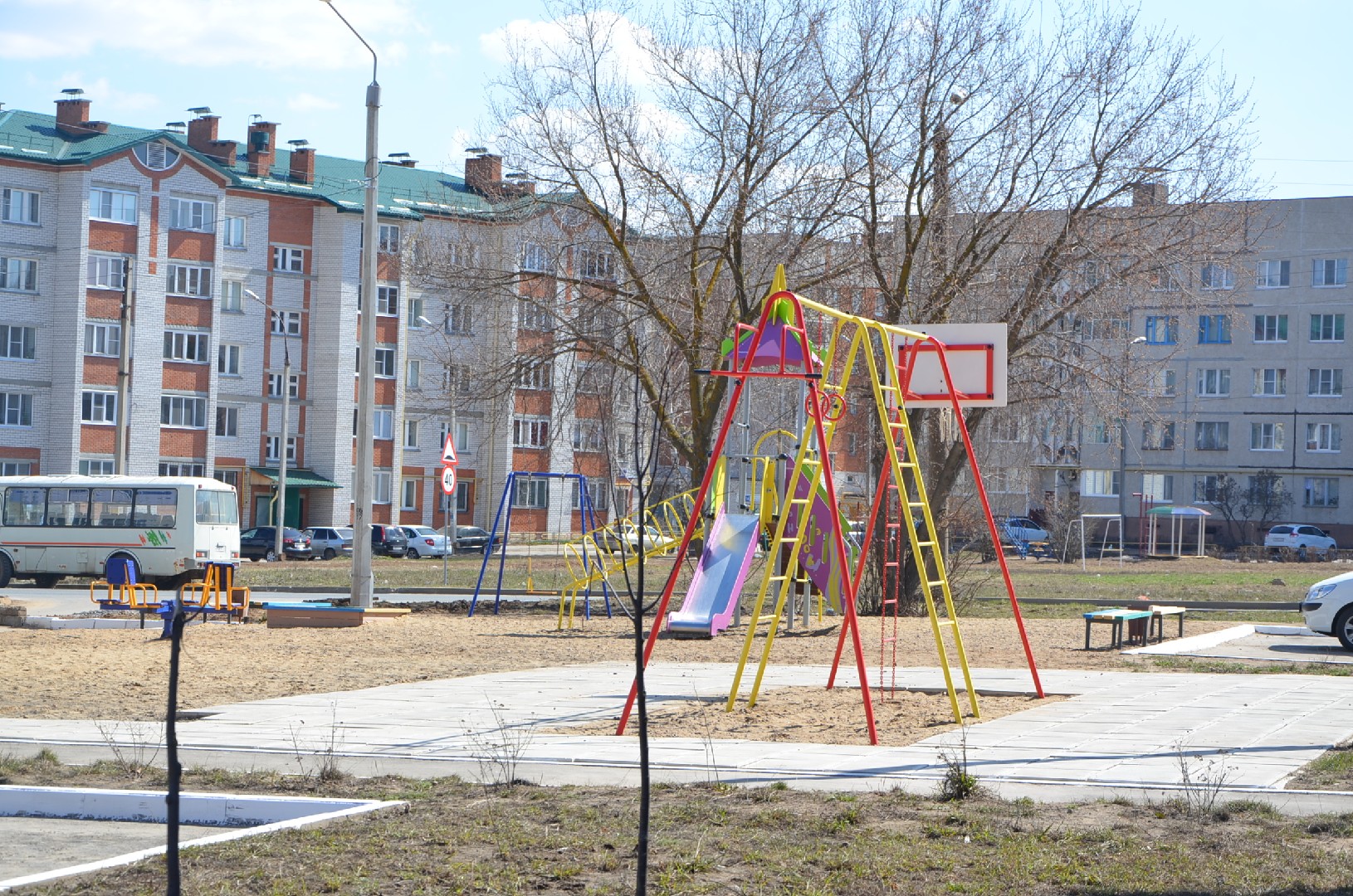 Респ. Чувашская, г. Новочебоксарск, ул. Восточная, д. 21Г-придомовая территория