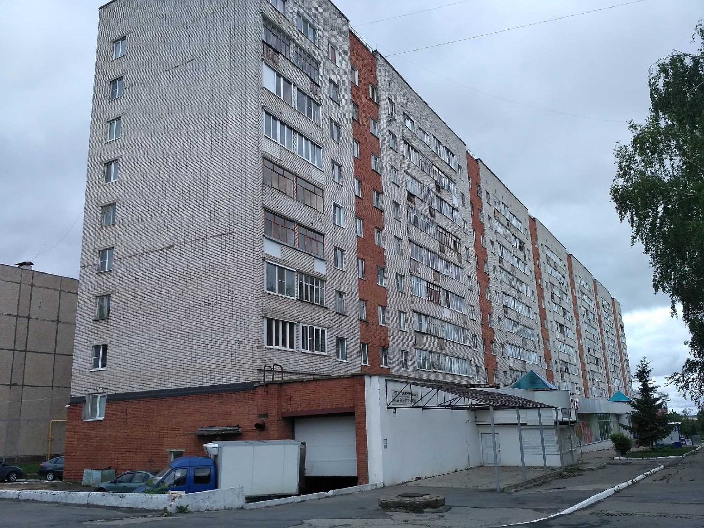 Респ. Чувашская, г. Новочебоксарск, б-р. Гидростроителей, д. 4-фасад здания