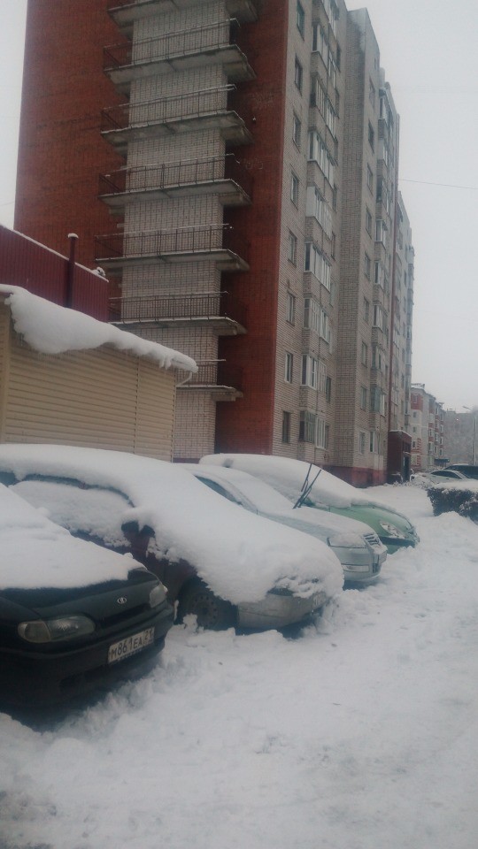 Респ. Чувашская, г. Новочебоксарск, ул. Первомайская, д. 32-придомовая территория