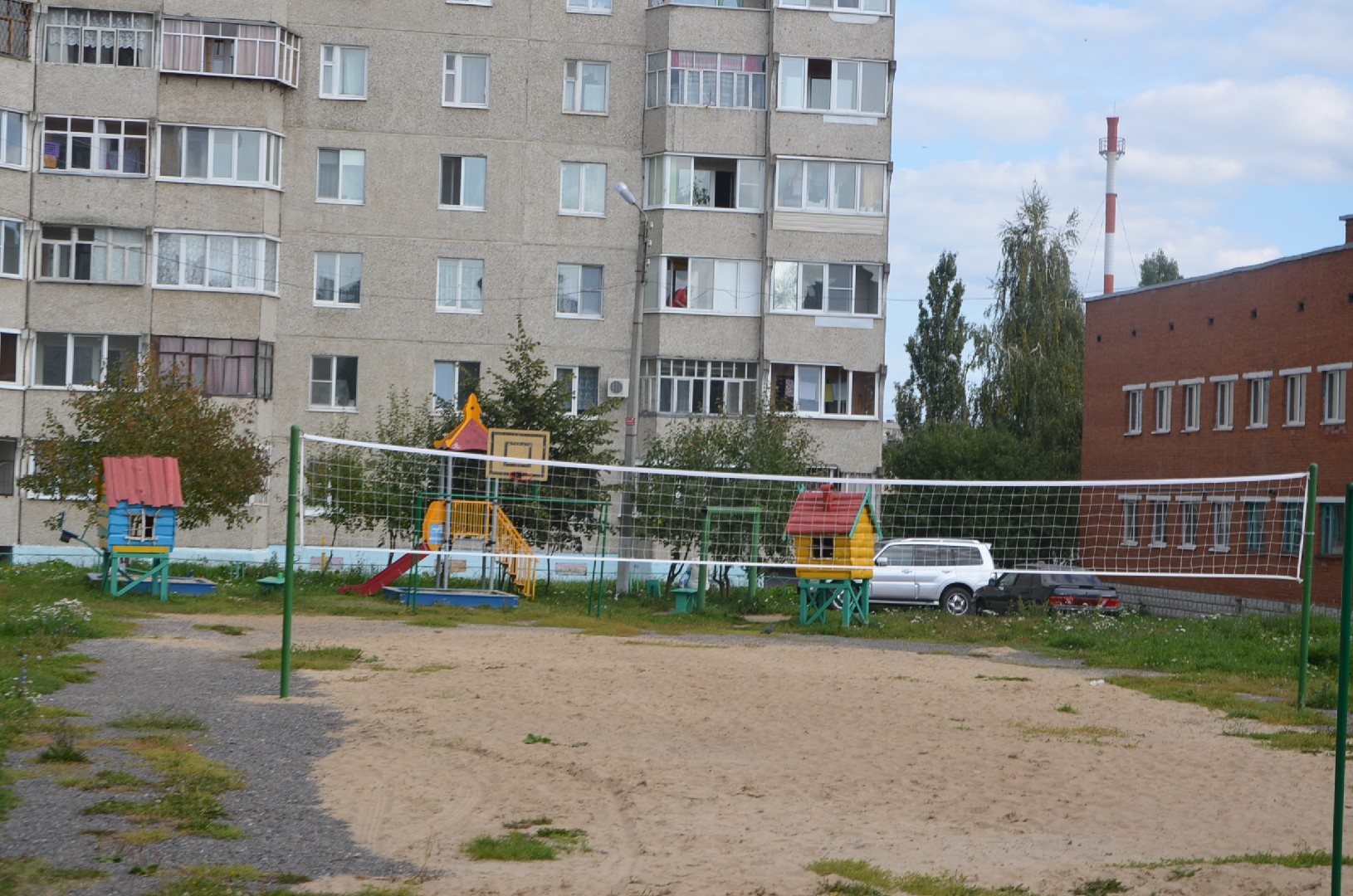 Респ. Чувашская, г. Чебоксары, ул. Шумилова, д. 22/18-придомовая территория