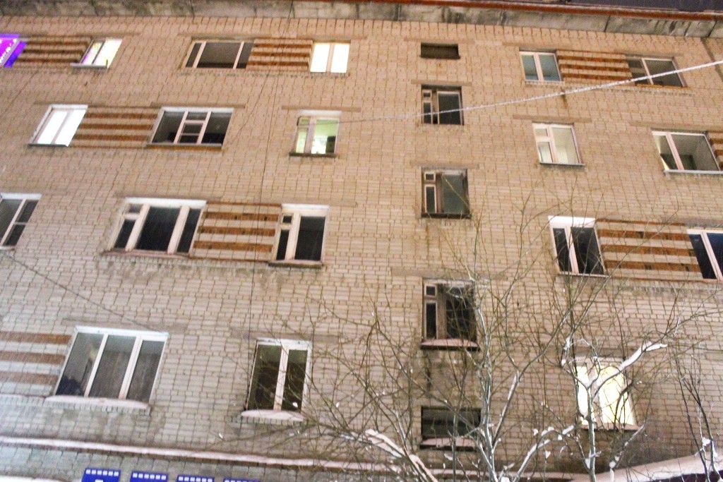 АО. Ямало-Ненецкий, г. Лабытнанги, ул. Гагарина, д. 36-фасад здания